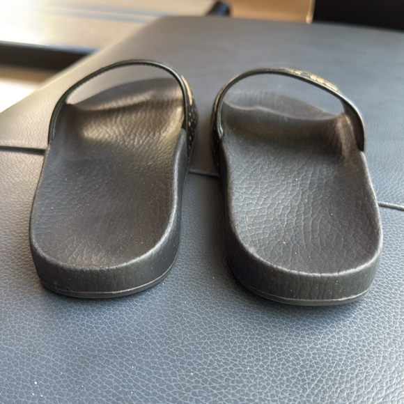 Gucci Black Slides with Gold Logo - Picture 4 of 6